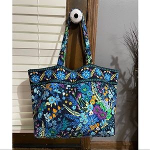 Vera Bradley bag/tote in Midnight Blues